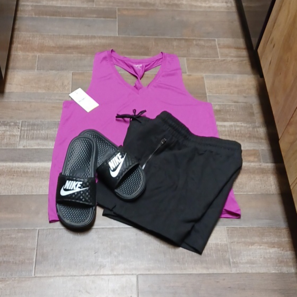 Old Navy NEW  active tank size medium